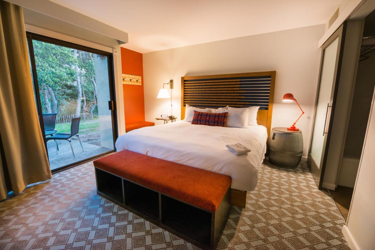 Chaminade Resort & Spa Santa Cruz Exterior photo